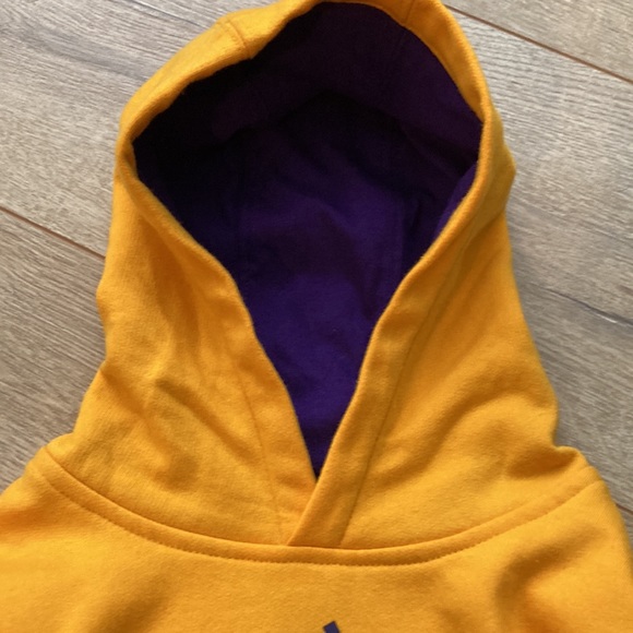 Adidas Lakers Toddler Sweatshirt Hoodie size 2T in yellow gold - Picture 3 of 5